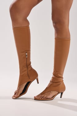 AKIRA Azalea Wang Cecile Tan PU Sandal | Brown | Size 11