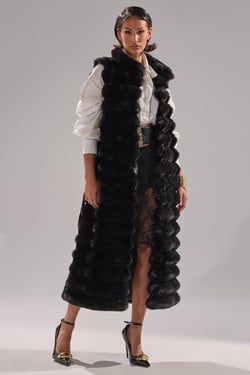 AKIRA Poppy Faux Fur Vest | Black | Size Large/XL