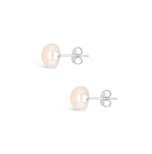 Freshwater Button Pearl Stud Earring