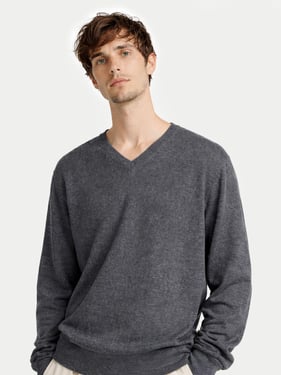Essential V-Neck Cashmere Sweater - 3XL / Gray / MK02-147