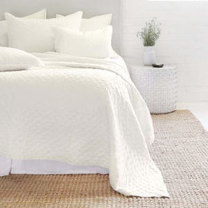 Hampton Linen Queen Quilt   Cream