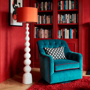 Wobster floor lamp in white lacquered wood