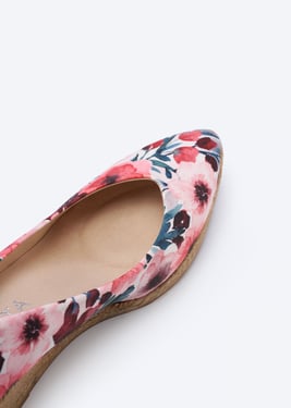 Roses Premium Fabrics V Cut Espadrille Wedges
