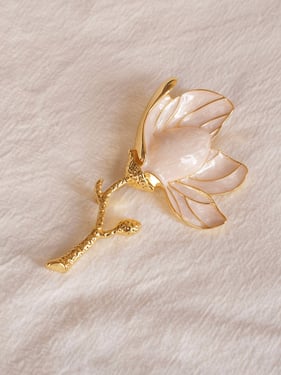 Enamel & Alloy Camellia Carved Brooch - Iris Bloom / One Size