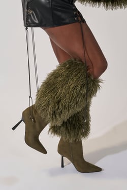 AKIRA Azalea Wang Vendriss Olive Stiletto Fur Bootie | Size 11