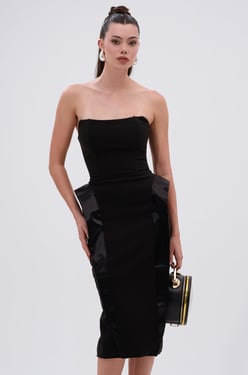 AKIRA Chic And Sophisticated Structured Midi Dress | Black | Size Medium