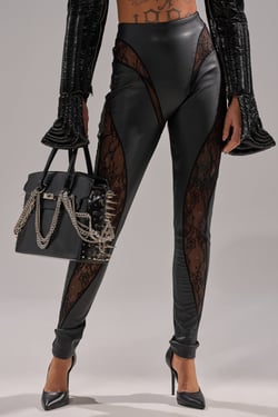 AKIRA Lace Detail Paneled Faux Leather Leggings | Black | Size XL