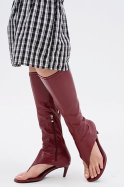 AKIRA Azalea Wang Cecile Sandal | Burgundy | Size 11