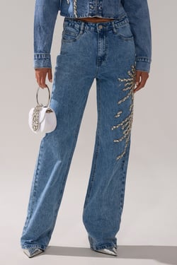AKIRA Sparkle And Shine Queen Relaxed Denim | Size 1X
