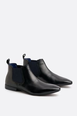 Carnaby Black