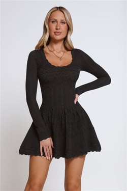 Pretty Portrait Long Sleeve Knit Mini Dress Black