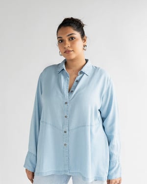 Ready for the World Shirt in Blue Denim - Ocean Blue / S