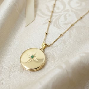 18ct Gold Vermeil Plated Birthstone Locket Necklace - Yes - 2 photos (+£12) / Garnet (January) / Fine Beaded Chain