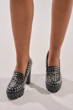 AKIRA Gold Victoire Studded Pump Shoes Loafer | Black | Size 11