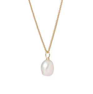 Oh So Bold Pearl Necklace