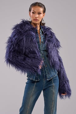 AKIRA Life Of The Party Faux Fur | Size 1X