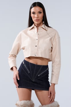 AKIRA Luxury Girl Woven PU Cropped Button Up Shirt In Ivory | Size 1X