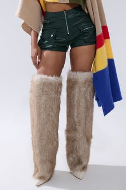 AKIRA Faux Leather Mini Cargo Shorts | Size 1X