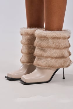 AKIRA Azalea Wang Chinmayi Beige Fur Fold Over Bootie | Size 11
