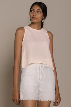 Raindrops on Flip Flops Shorts in White - Coconut White / S