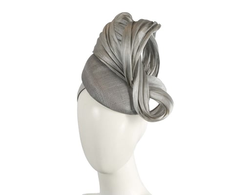 Silver pillbox fascinator with silk abaca bow by Fillies Collection