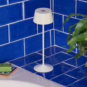 Scoon rechargeable table lamp in coconut