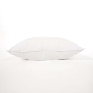 Down Alternative White Polyester King Pillow Insert