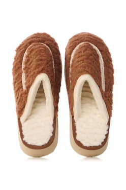 AKIRA Softener Camel Furry Slipper | Size 7