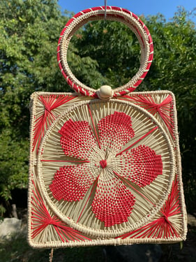 Floral Handwoven Iraca Purse - Red