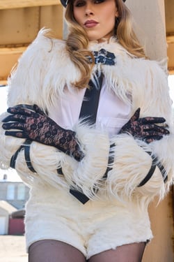 AKIRA Until The Morning Lace Gloves | Black | Size Large/XL