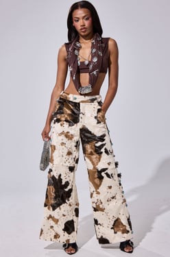 AKIRA Highland Cow Faux Fur Pant | Size 1X