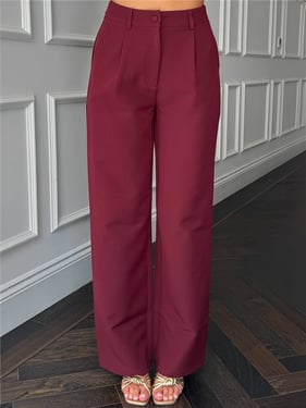 Girl In Mind Jo Pleat Detail Tailored Trouser - Berry - 8