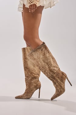 AKIRA Azalea Wang Ansel Brown Cow Hair Stiletto Boot | Black | Size 11
