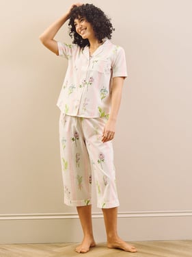 Womens Cotton Short Sleeve Capri Pyjamas White Scallop Floral - 3XL / 22-24 / White