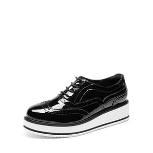 DREAM PAIRS Women   s Wingtip Oxford Sneakers