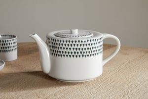 nkuku Juniper Drop 4 Person Teapot | Tableware | Large | Green