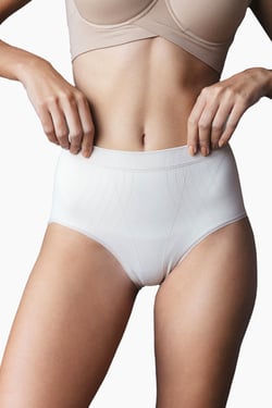 Contouring High-Leg Brief - Milk / XL