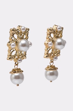 AKIRA Regent Vibe Earrings