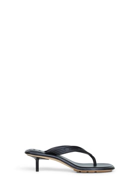 BOTTEGA VENETA | Black matte rubber Sampieri thong sandals | Women | 41