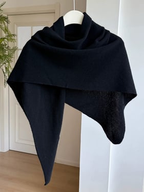 100% Australian Wool Hand-Knit Shawl Scarf - Ebony Black / One Size