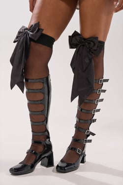 AKIRA Dress Me Up Bow Stockings | Black