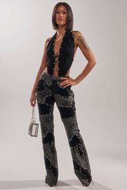 AKIRA Roxy Studded Sleeveless Jumpsuit | Black | Size XL
