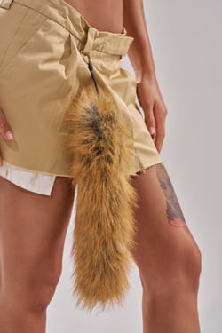 AKIRA That Gurl Faux Fur Keychain | Brown
