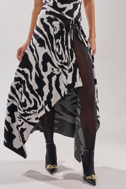 AKIRA Natoma Floral Maxi Skirt | Black | Size 1X/2X