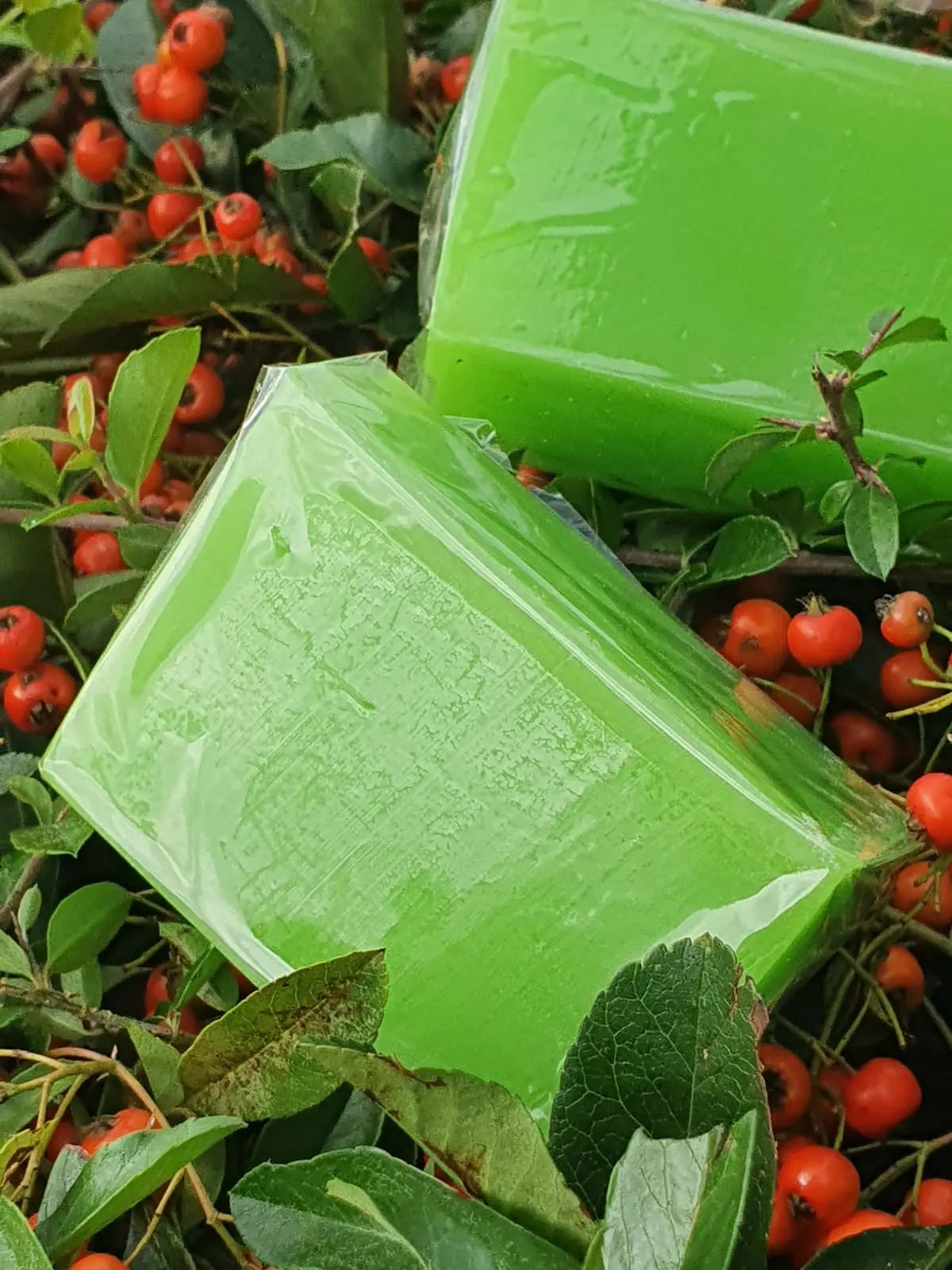 Handmade Soaps vs Commercial Soap Wakuda