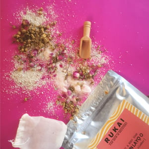 Kasun Layo O Rose & Chamomile Bath Salts