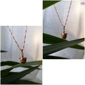 The Lucky Turtle Necklace - 18k Gold Plated