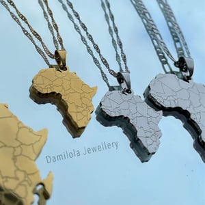 Mini Africa Necklace ‘Isokan’ - Gold/Silver