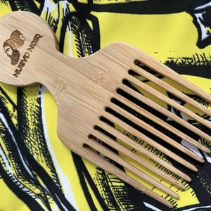 Nuevo Noir Wooden Afro Comb