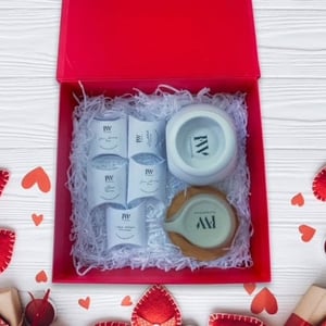 Spread Love Gift Box